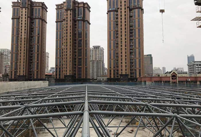 吕梁螺栓球网架结构